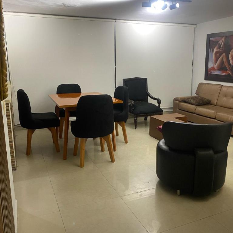 Apartamento amoblado en la ciudad de Pereira - Three-Bedroom Apartment - 1