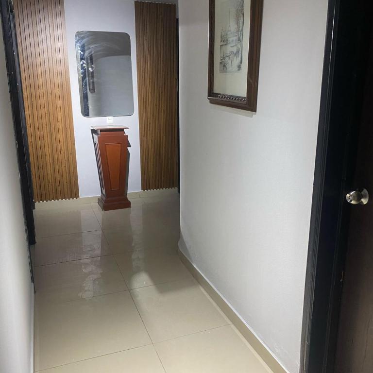 Apartamento amoblado en la ciudad de Pereira - Three-Bedroom Apartment - 7
