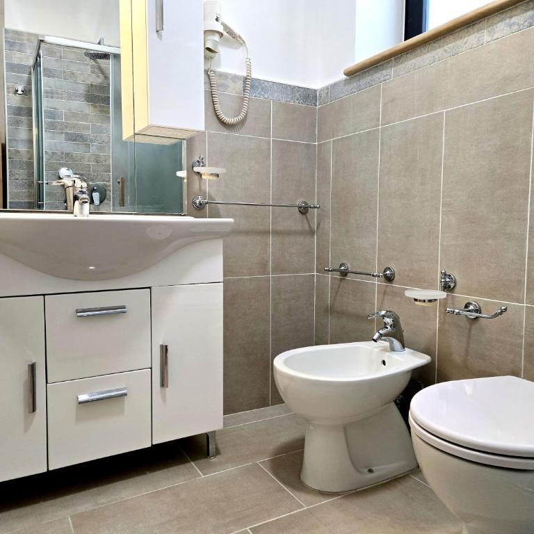 Villa Castiglia - Proppro SRL - Milazzo - Camera Tripla con Bagno Privato - 6