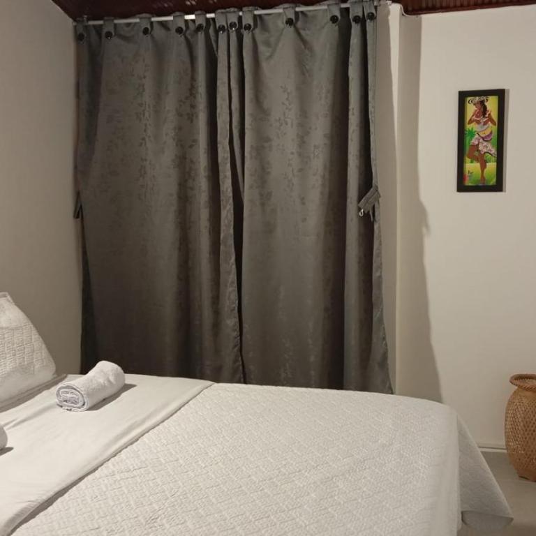 Casa Hotel Pontevedra - cerca a la clínica Shaio, - Habitación Doble con baño compartido - 3
