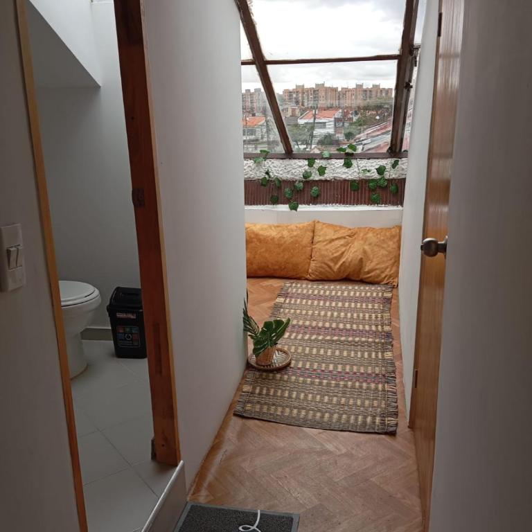 Casa Hotel Pontevedra - cerca a la clínica Shaio, - Habitación Doble con baño privado - 2
