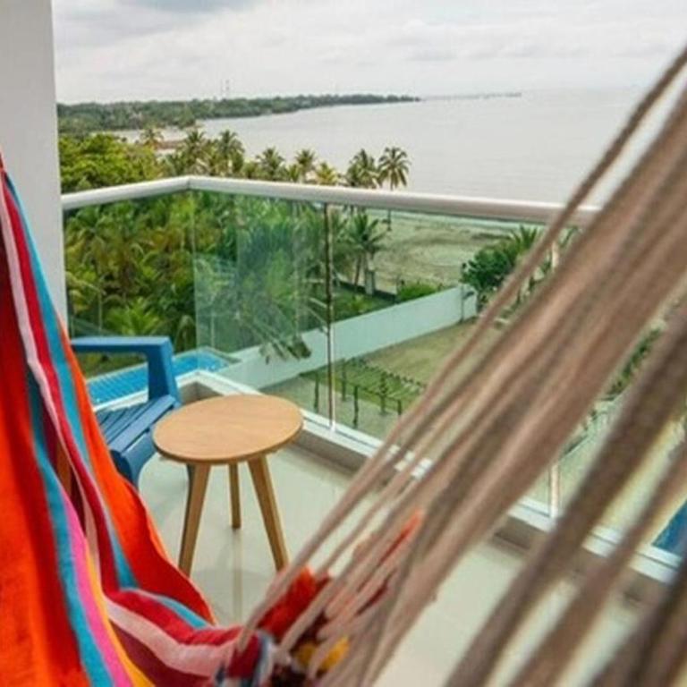 Apto De 3 Hab con Vista y Salida directa Al Mar en Coveñas - Three-Bedroom Apartment - 4