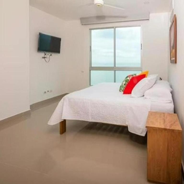 Apto De 3 Hab con Vista y Salida directa Al Mar en Coveñas - Three-Bedroom Apartment - 16
