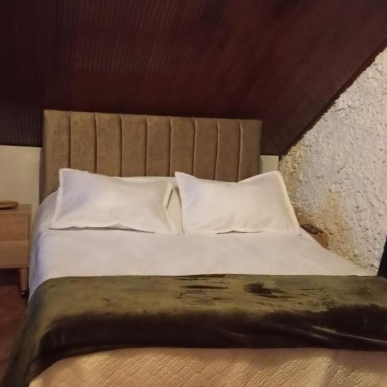 Casa Hotel Pontevedra - cerca a la clínica Shaio, - Habitación Doble con baño privado - 4