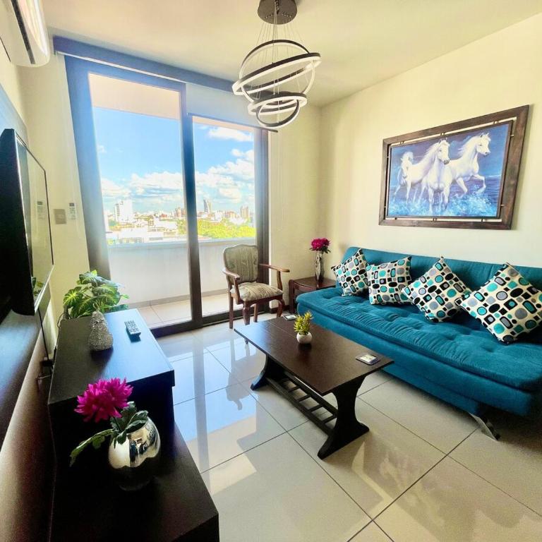 Dpto de lujo en Equipetrol, con piscina - Apartamento de 1 dormitorio - 4