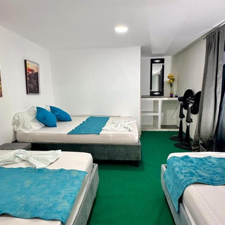 Hotel MB - Habitación Familiar Deluxe - 3