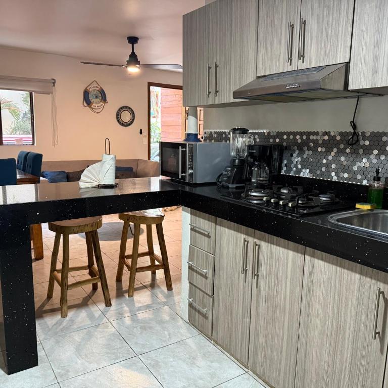 blue angel 4 - Vacation Home - 32