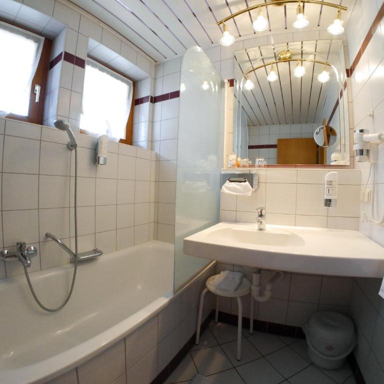 Pension Besser - Doppelzimmer mit Balkon - 3