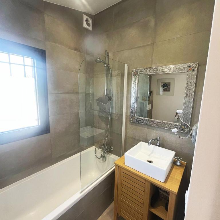 VILLA PROVENÇALE entre ANTIBES et CANNES - Maison de Vacances 4 Chambres - 16