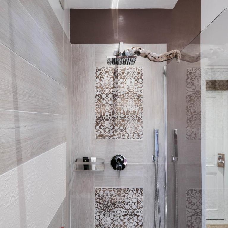 RADICI DI LUNA Exclusive Design - Suite con Vasca Idromassaggio - 11
