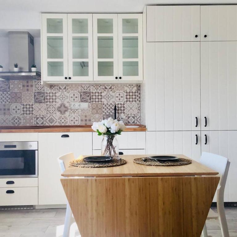 Stunning & Stylish Apartment In Cadaqués - Apartamento - 1