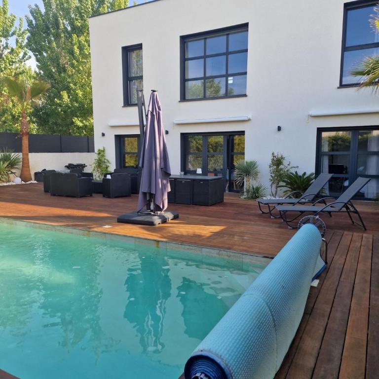 Maison moderne 300m de la plage rochelongue - Villa - 11