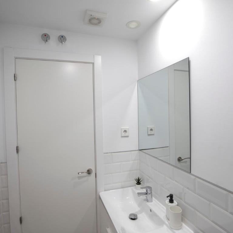 Apartamentos corazón de Chamberí - Classic Triple Room - 6