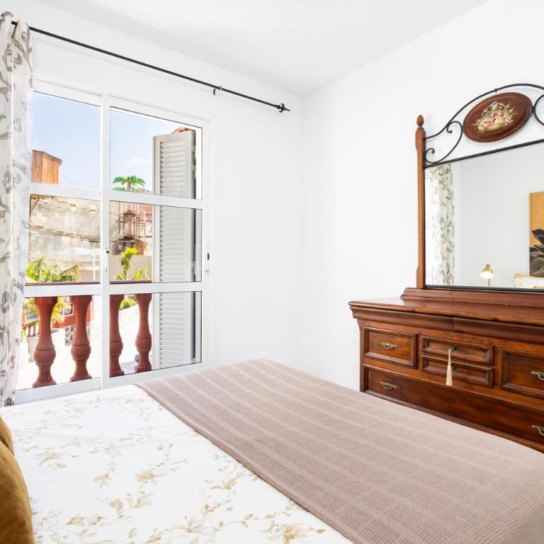 Stunning Modern Apartment Just Steps from El Duque Beach - Apartamento de 1 dormitorio - 10