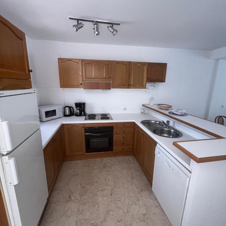 Estepona - Playa - Villa 2 dormitorios en urbanización cerca de la playa AL18 - Apartamento - 10