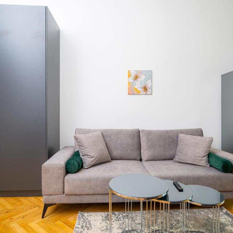 Titova Street Design Triplex - Three-Bedroom Apartment - 32