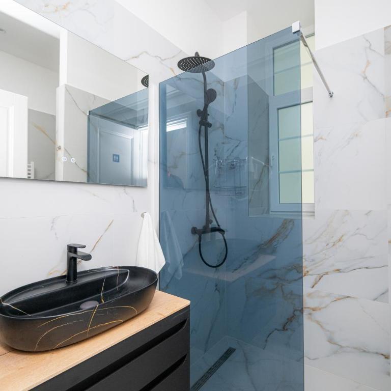 Titova Street Design Triplex - Three-Bedroom Apartment - 28