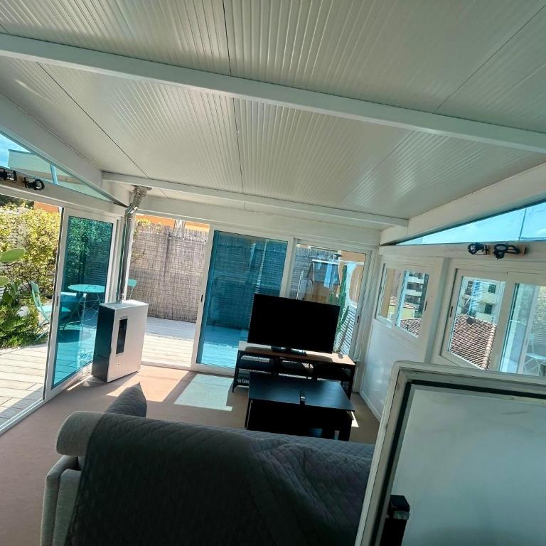 ROOFTOP-MarinaCentro-Unique-Beach-Fun-Smart-LoveApt-Train-Park - Appartamento con 1 Camera da Letto - 28