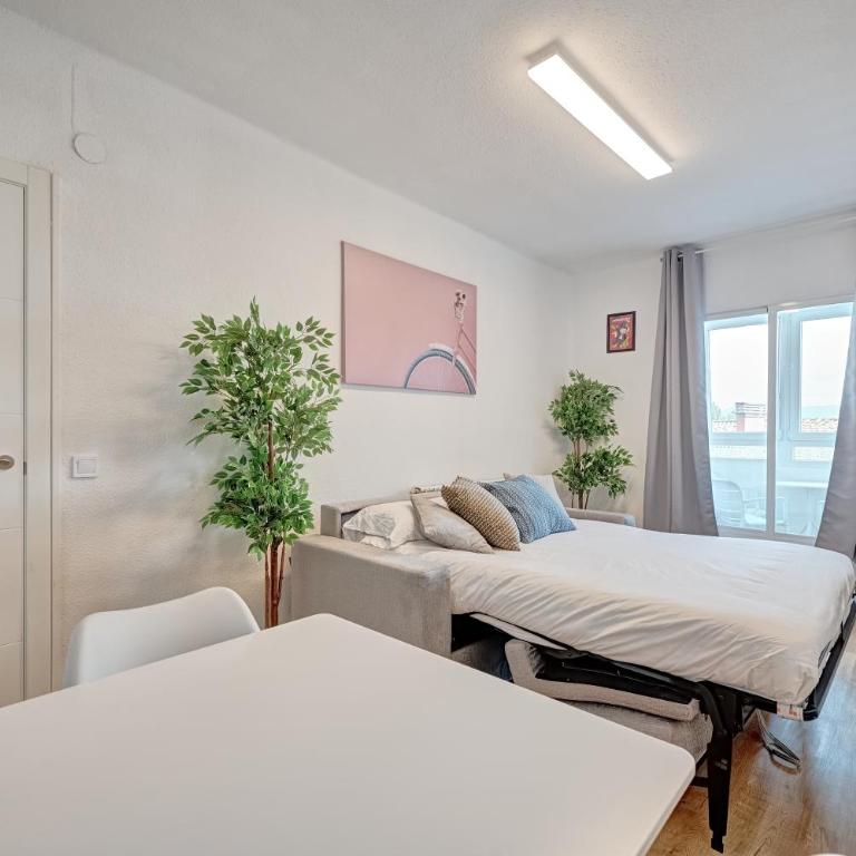 El Sol by Clabao - Three-Bedroom Apartment - 8