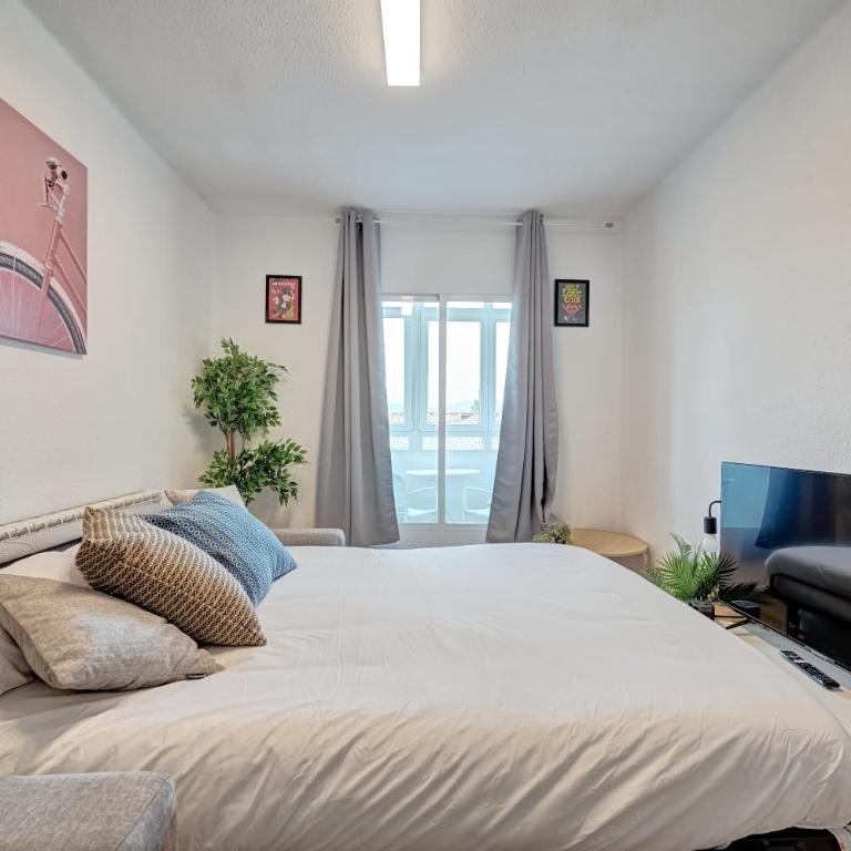 El Sol by Clabao - Three-Bedroom Apartment - 24