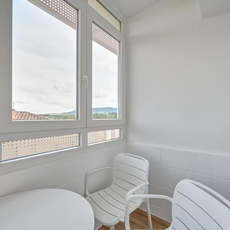El Sol by Clabao - Three-Bedroom Apartment - 29