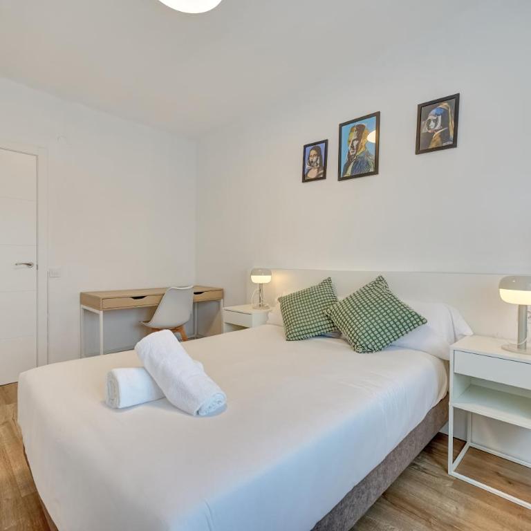 El Sol by Clabao - Three-Bedroom Apartment - 14