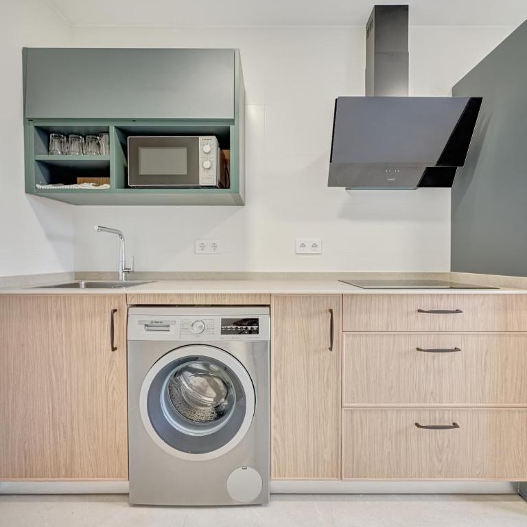 El Sol by Clabao - Three-Bedroom Apartment - 12