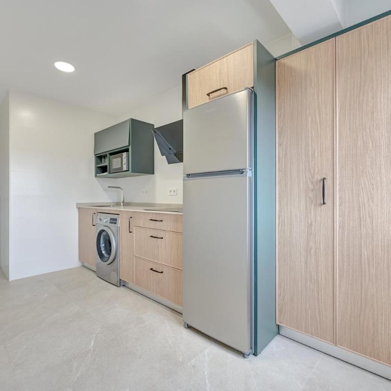 El Sol by Clabao - Three-Bedroom Apartment - 13