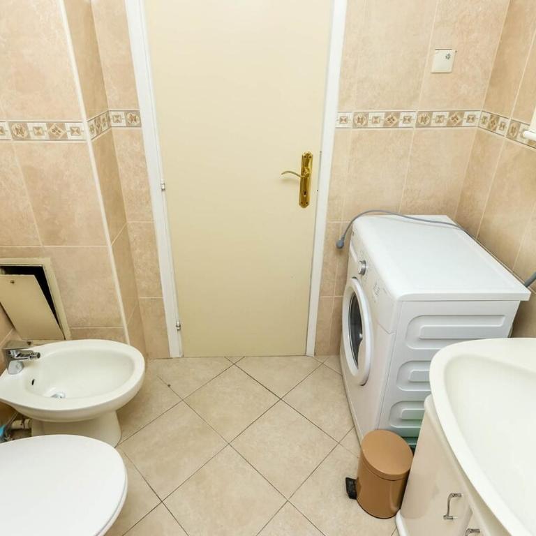 Dino 2 stan za odmor na dobroj lokaciji - Two-Bedroom Apartment - 15
