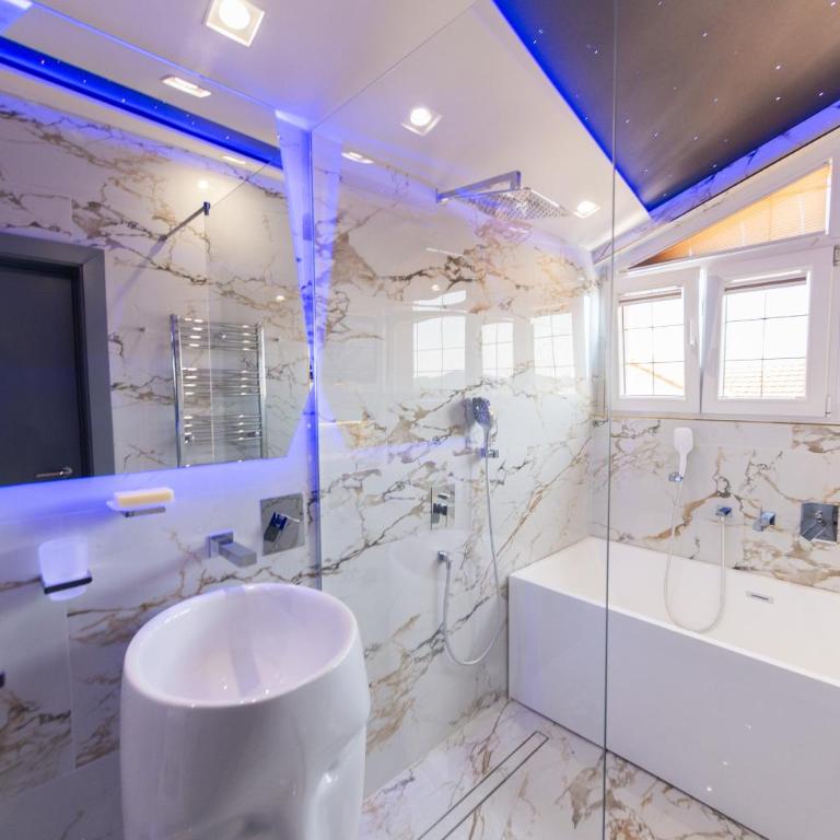 Raicevic Residence - Two-Bedroom Apartment with Balcony and Sea View - 6