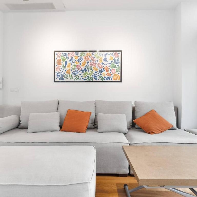 LovelyLoft San Anton - Four-Bedroom House - 37