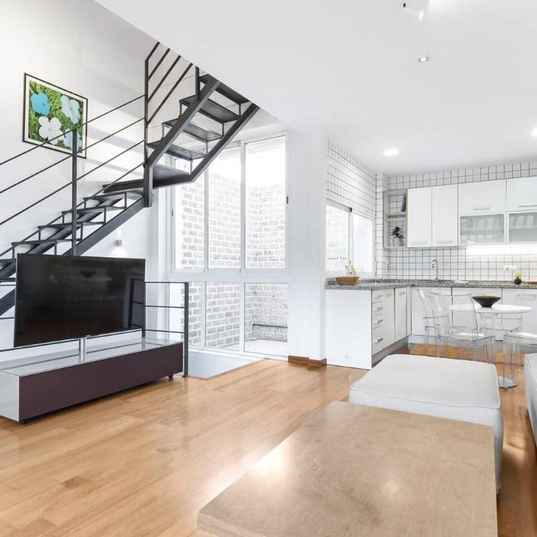 LovelyLoft San Anton - Four-Bedroom House - 12