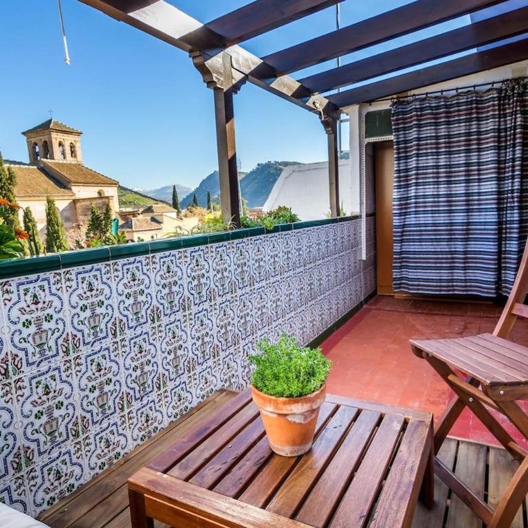 Apt in Albaycin, terrace and views to Sacromonte - Two-Bedroom Apartment with Terrace - 13