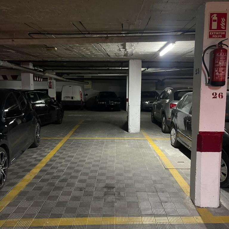 RT74 Calle Rodrigo de Triana con opción de parking - Apartamento de 2 dormitorios - 55
