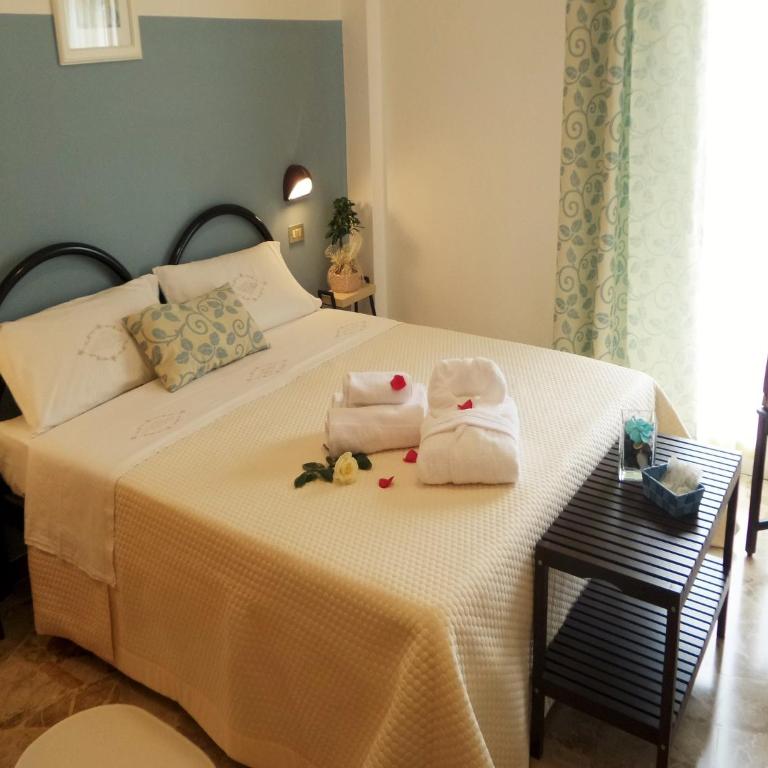 Hotel Eugenio - Camera Quadrupla con Bagno Privato - 7