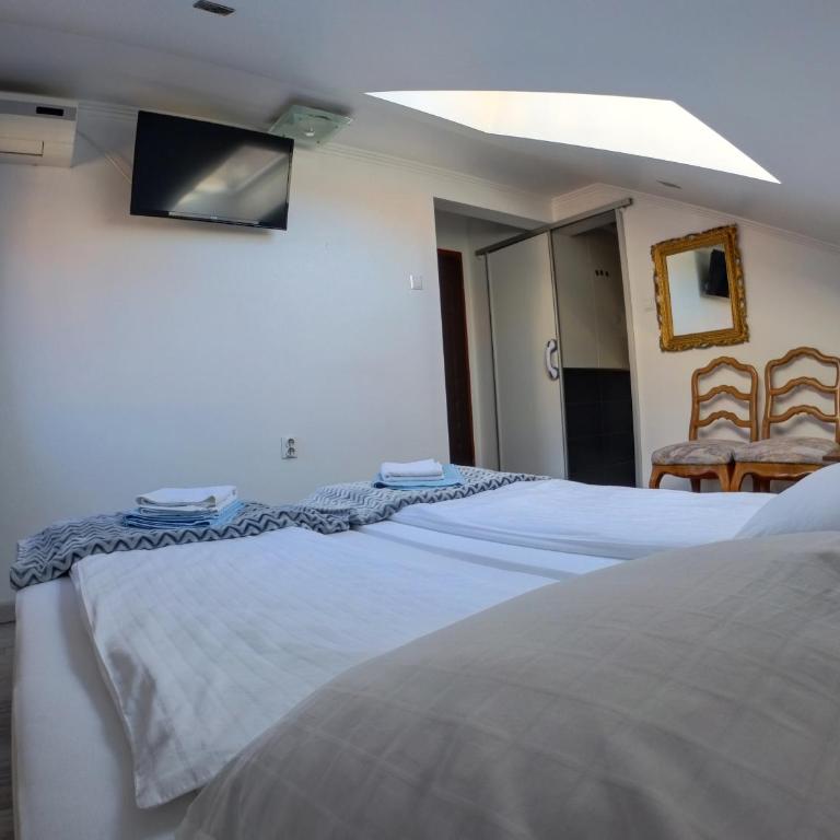 ĆIRO HOTEL -free parking - Deluks Soba sa Bračnim Krevetom (King-size) - 22