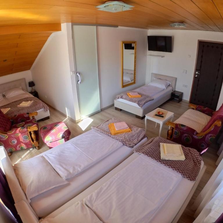 ĆIRO HOTEL -free parking - Porodična Soba - 2