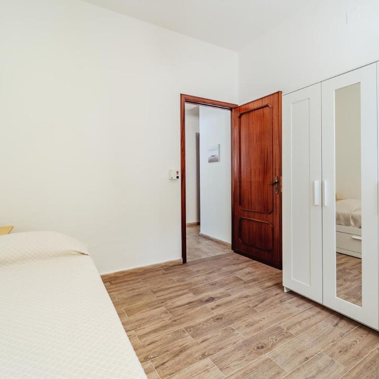 Charming Holiday Home in Palermo - Two-Bedroom House - 25