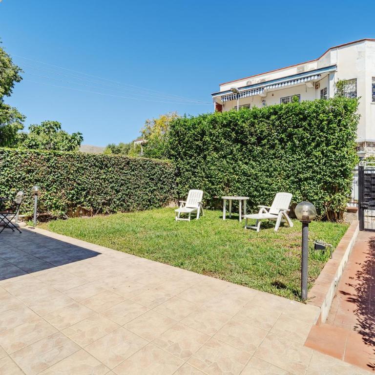 Charming Holiday Home in Palermo - Two-Bedroom House - 34