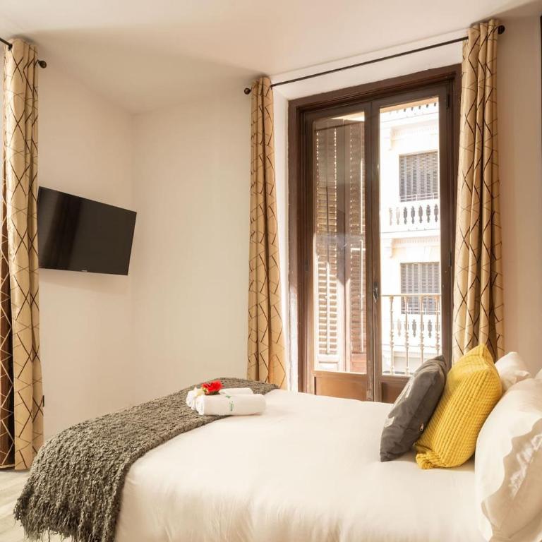 Apartamentos Day Madrid GRAN VIA I - Apartamento de 3 dormitorios Premium - 1