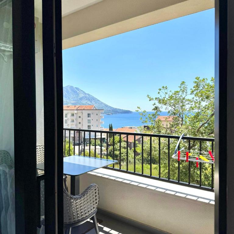 Bečići Relax Apartments - One-Bedroom Apartment - 17