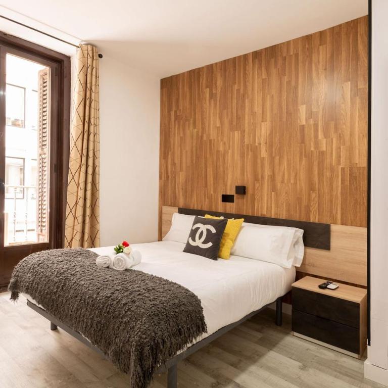 Apartamentos Day Madrid GRAN VIA I - Apartamento de 3 dormitorios con balcón - 1