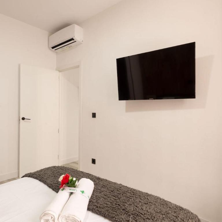 Apartamentos Day Madrid GRAN VIA I - Apartamento de 3 dormitorios con balcón - 6