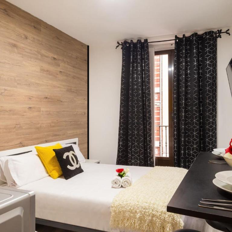 Apartamentos Day Madrid GRAN VIA I - Habitación Doble Deluxe - 1