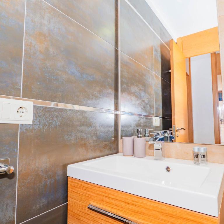 YBH Paraguay, 15 con Parking gratis - Apartamento de 2 dormitorios - 17