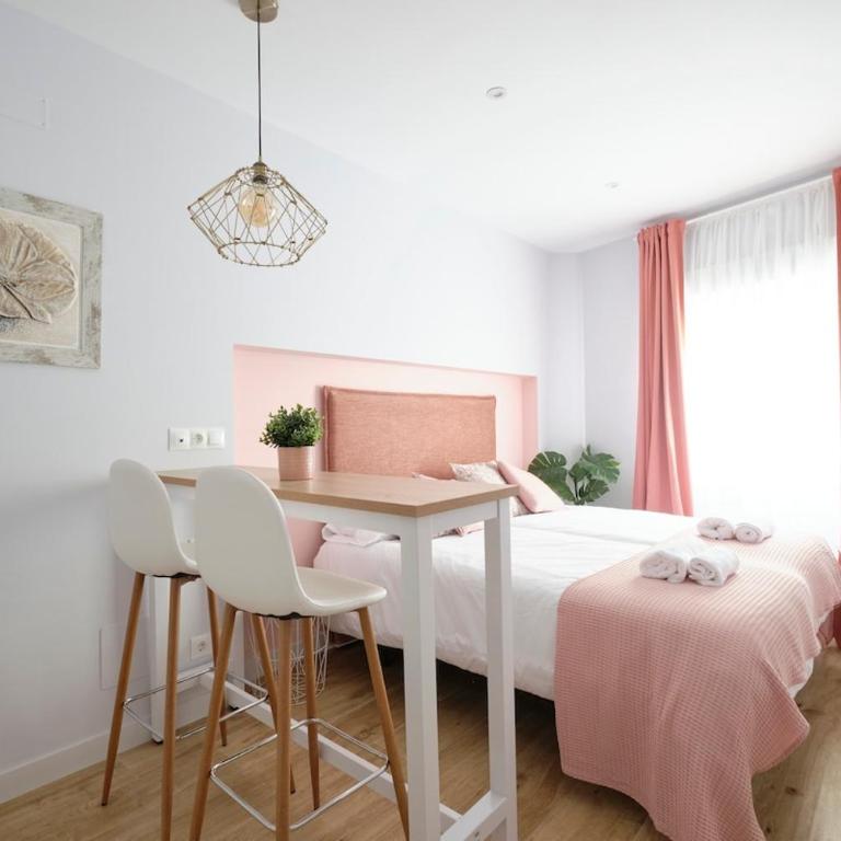B City Centre La Latina WiFi AC - One-Bedroom Apartment - 1