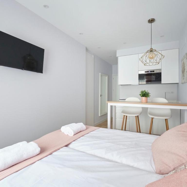 B City Centre La Latina WiFi AC - One-Bedroom Apartment - 4