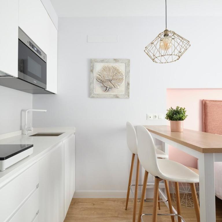 B City Centre La Latina WiFi AC - One-Bedroom Apartment - 6