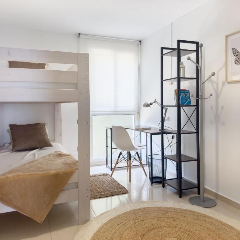 Hauzify I Apartament Cala Crancs - Apartamento con vistas al mar - 14