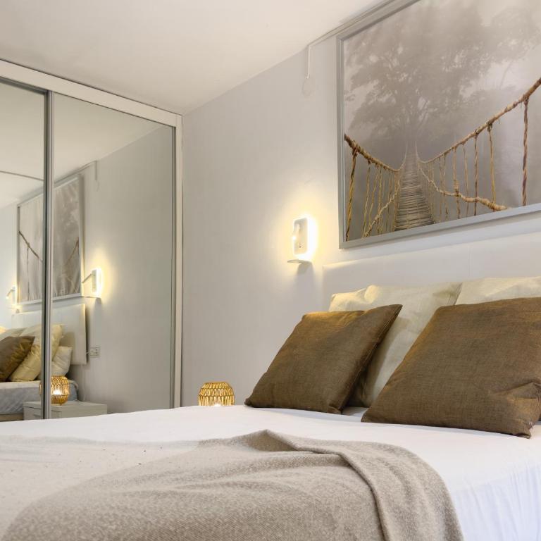 Hauzify I Apartament Cala Crancs - Apartamento con vistas al mar - 13